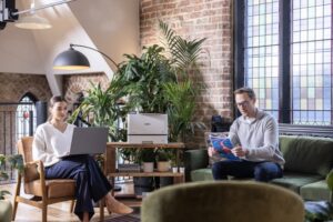 HL-L8430CDW Lifestyle 2 en tamaño mediano